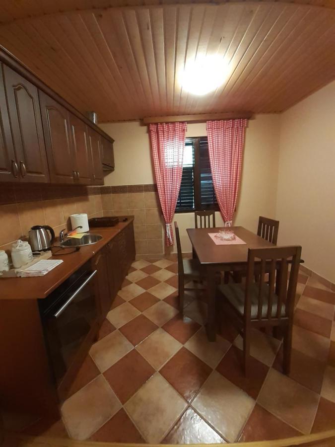 Apartman Damjanovic Cetinje Bagian luar foto